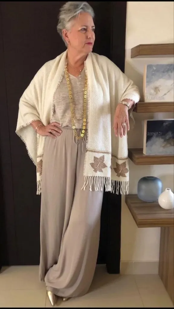 Pashmina Alba con detalles de cuero